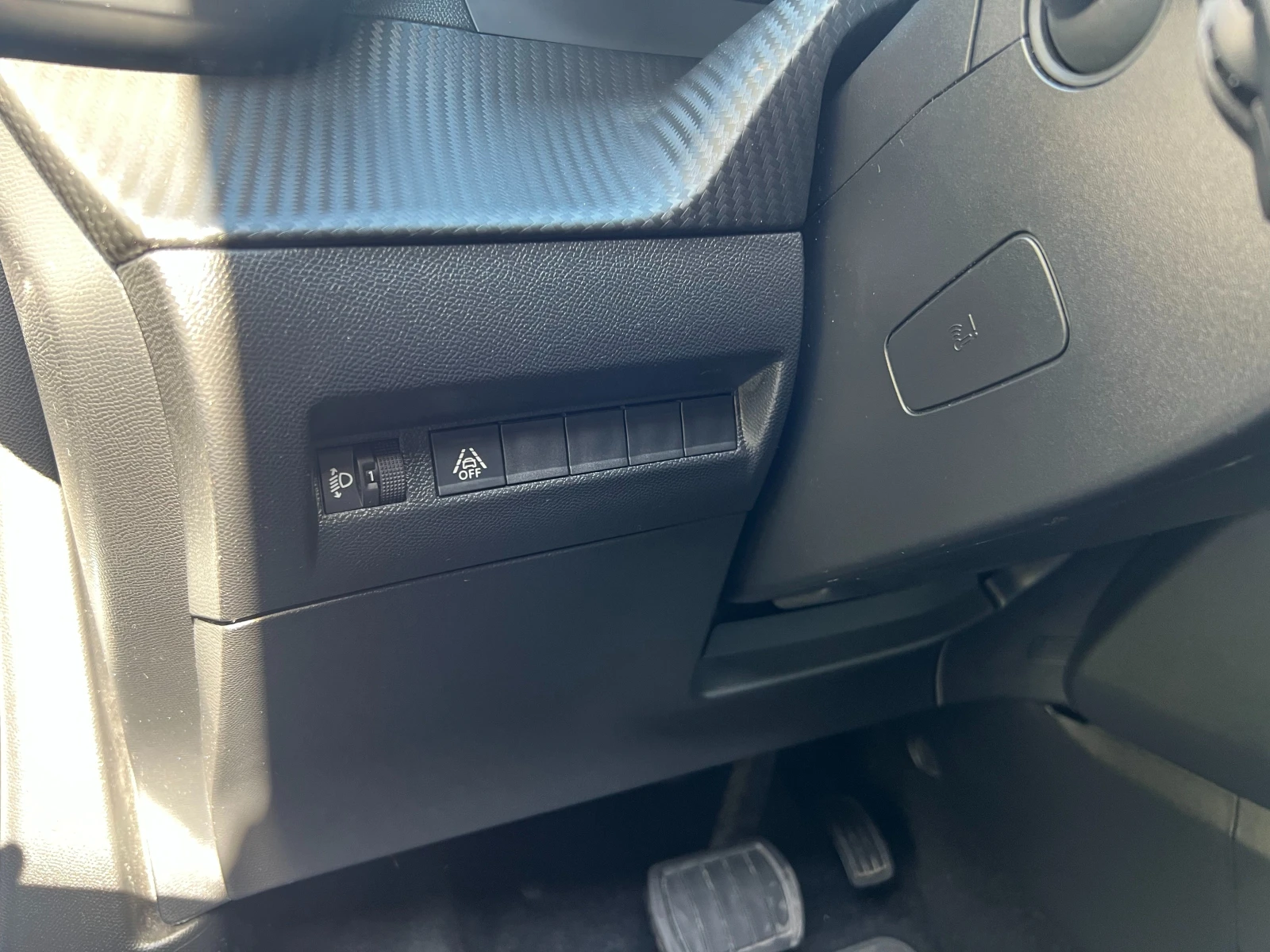 Peugeot 2008 EV TREND, снимка 14 - Автомобили и джипове - 54378811