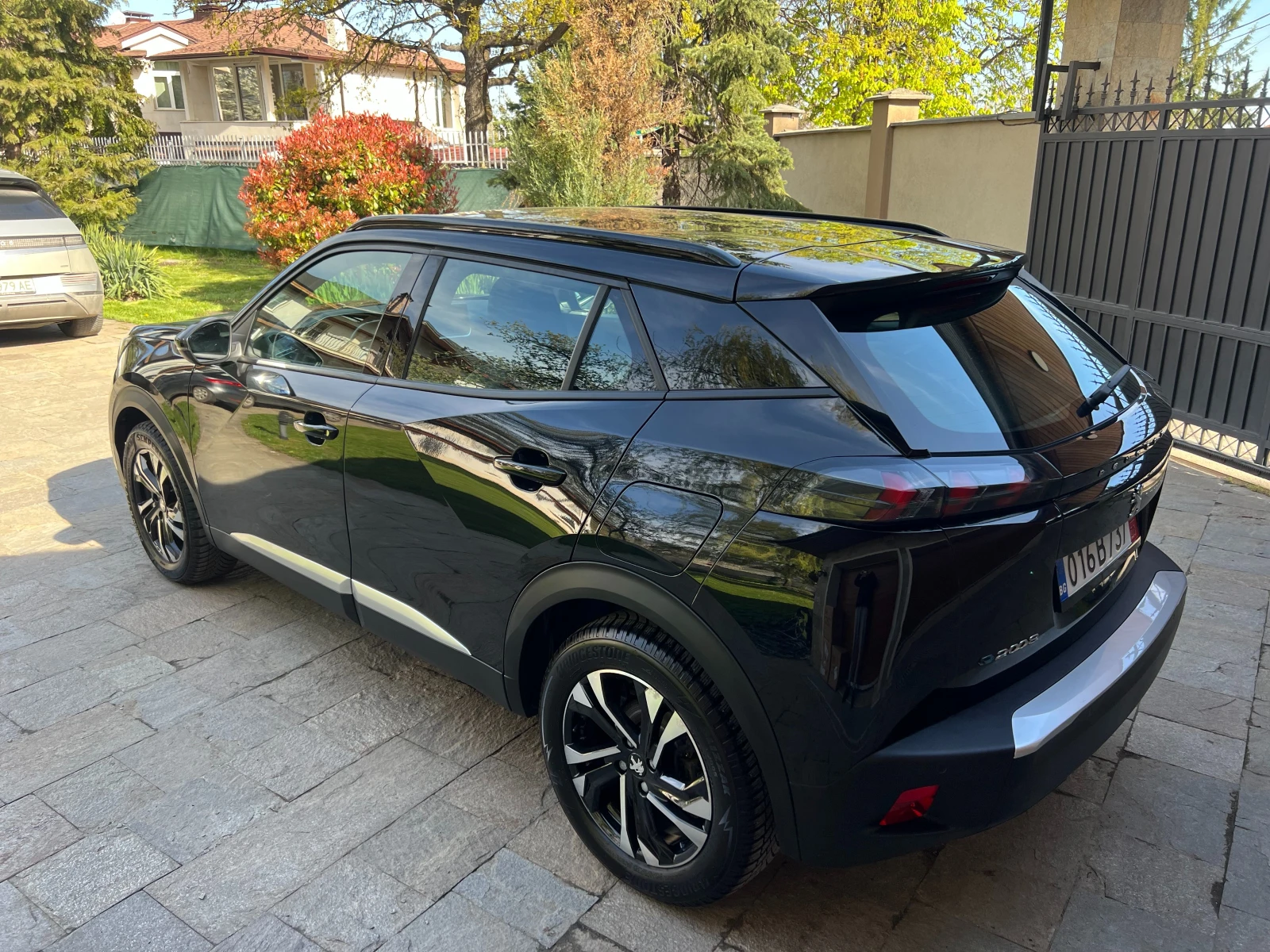 Peugeot 2008 EV TREND, снимка 3 - Автомобили и джипове - 54378811