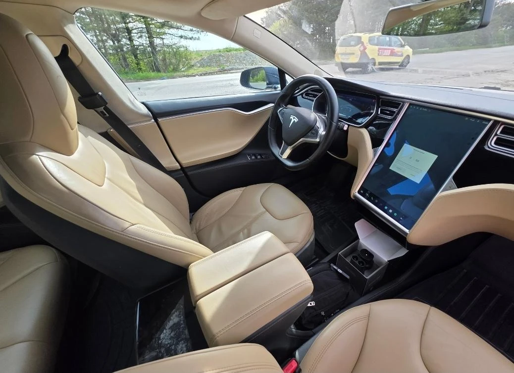 Tesla Model S Free Charging, Autopilot, снимка 16 - Автомобили и джипове - 54436004