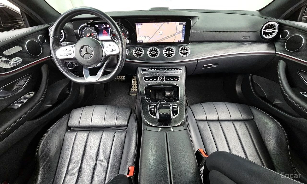 Mercedes-Benz E 220 d* AMG* HEAD-UP* ПОДГРЕВ* КАМЕРА* ПАНОРАМА* КЕЙЛЕС, снимка 10 - Автомобили и джипове - 54599053