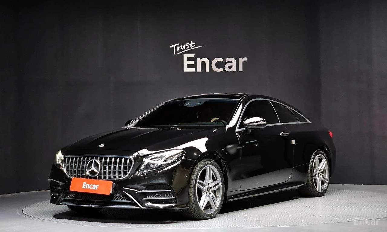 Mercedes-Benz E 220 d* AMG* HEAD-UP* ПОДГРЕВ* КАМЕРА* ПАНОРАМА* КЕЙЛЕС