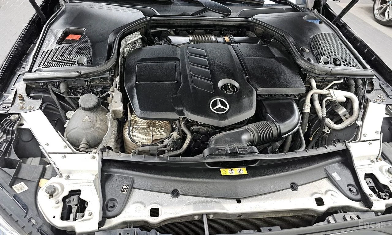 Mercedes-Benz E 220 d* AMG* HEAD-UP* ПОДГРЕВ* КАМЕРА* ПАНОРАМА* КЕЙЛЕС, снимка 6 - Автомобили и джипове - 54599053