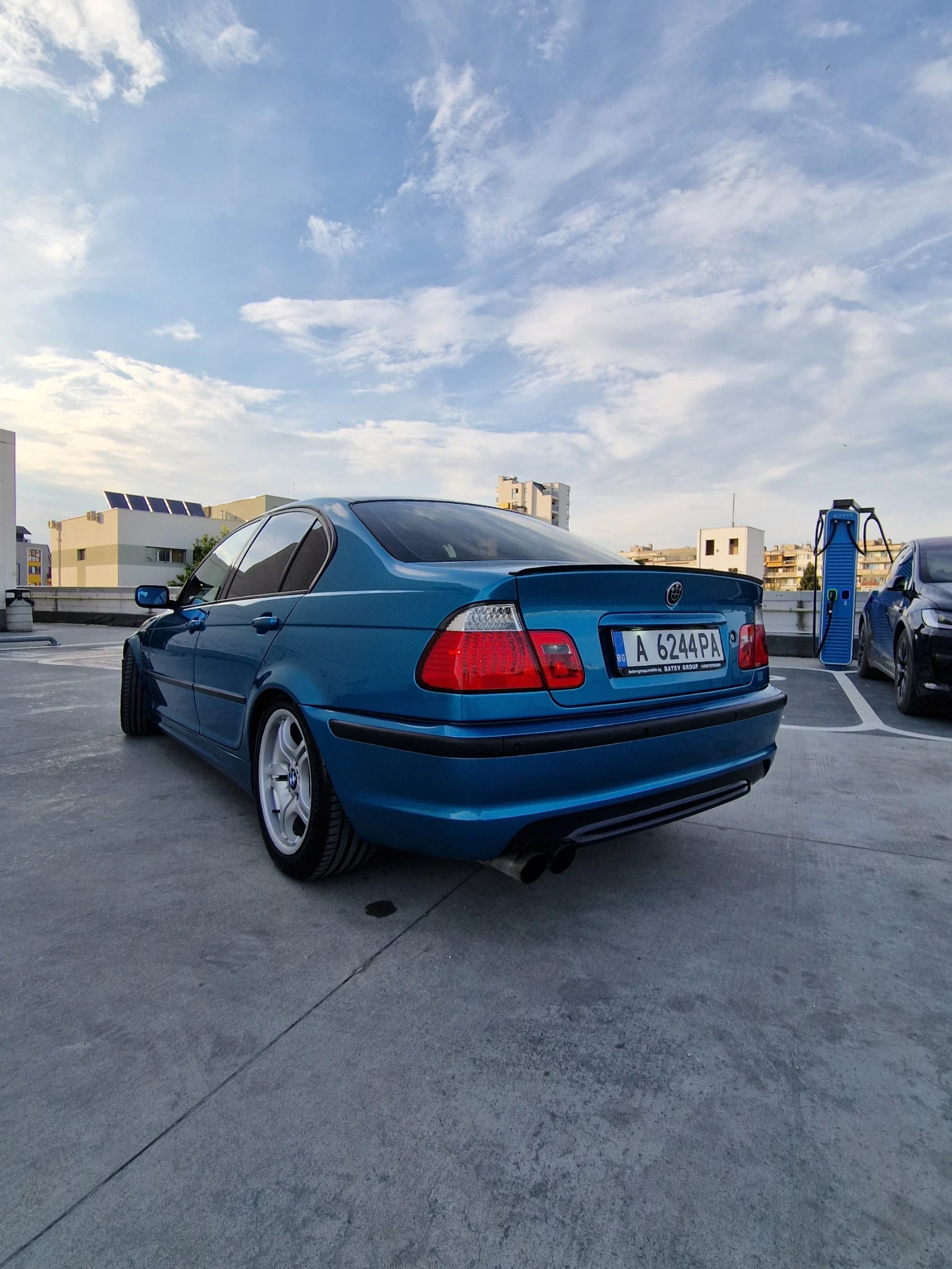 BMW 330 Facelift 204hp, снимка 4 - Автомобили и джипове - 54803981