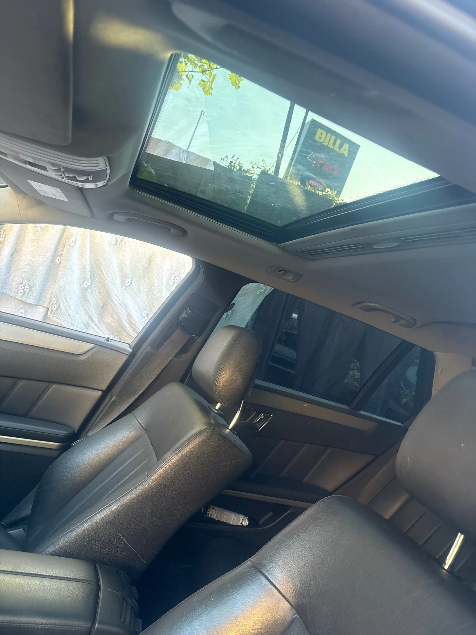 Mercedes-Benz E 300, снимка 11 - Автомобили и джипове - 55156891