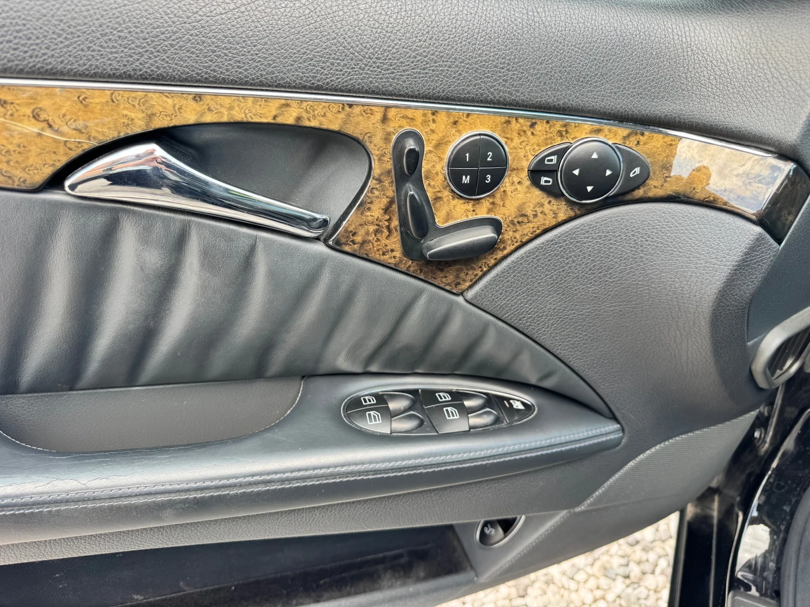 Mercedes-Benz E 320 AVANGARDE, снимка 11 - Автомобили и джипове - 55174835