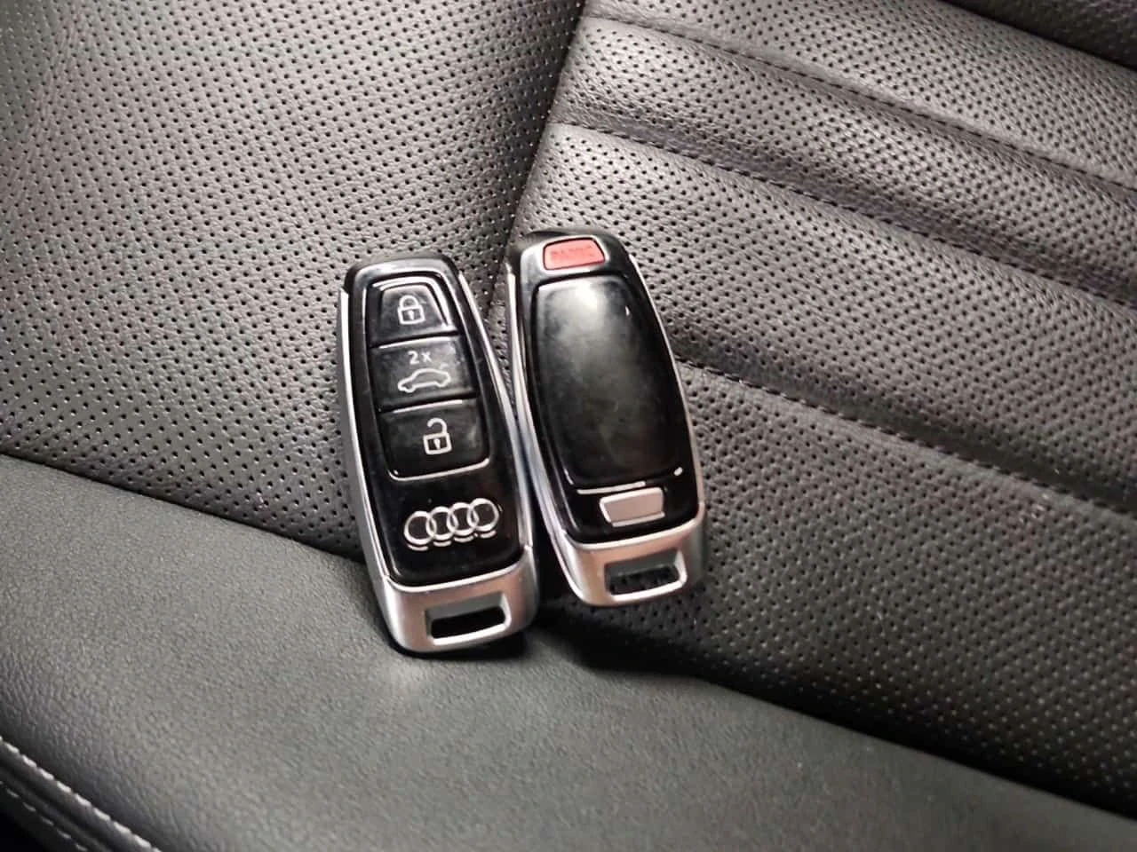 Audi E-Tron * PROGRESSIV * ПОДГРЕВ * ПАНОРАМА * 2 КЛЮЧА, снимка 12 - Автомобили и джипове - 55231534