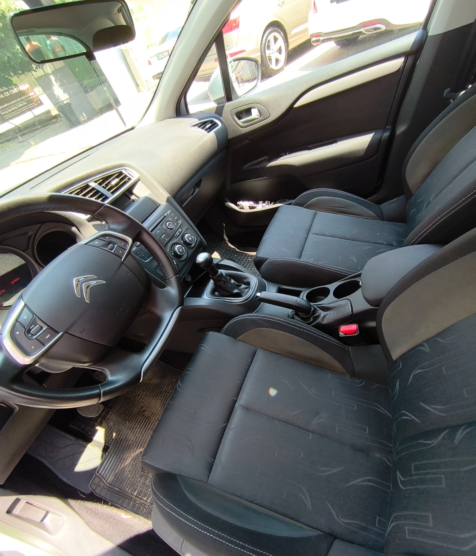 Citroen C4, снимка 8 - Автомобили и джипове - 55349011