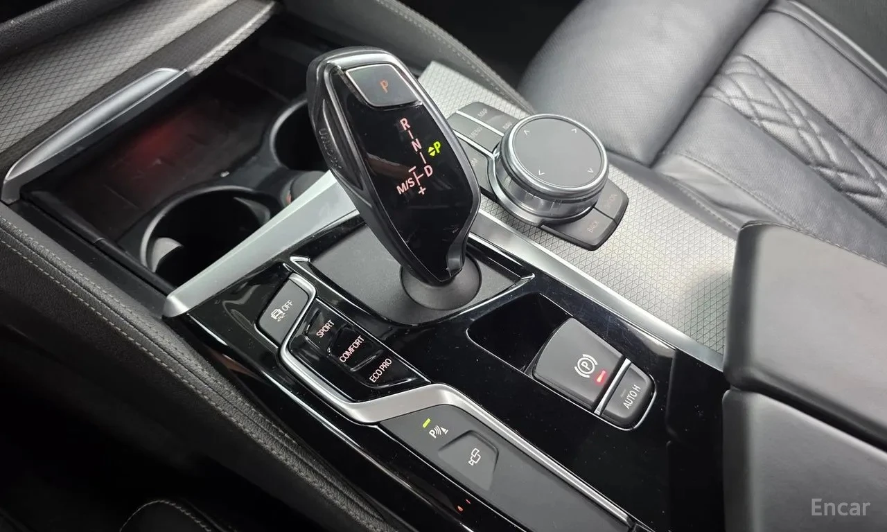 BMW 520 520d xDrive M Sport Plus, снимка 8 - Автомобили и джипове - 55629777