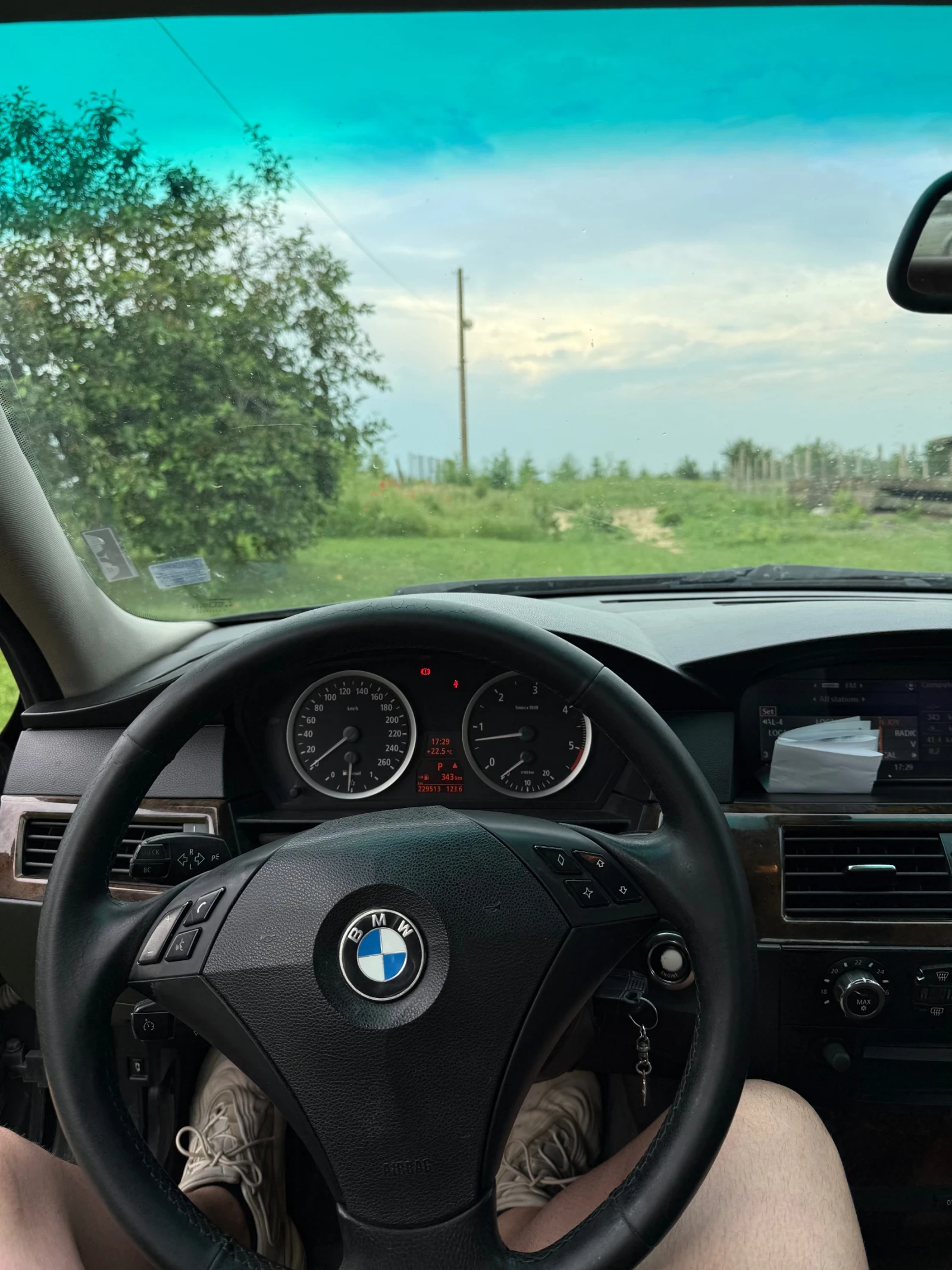 BMW 530, снимка 5 - Автомобили и джипове - 55646800