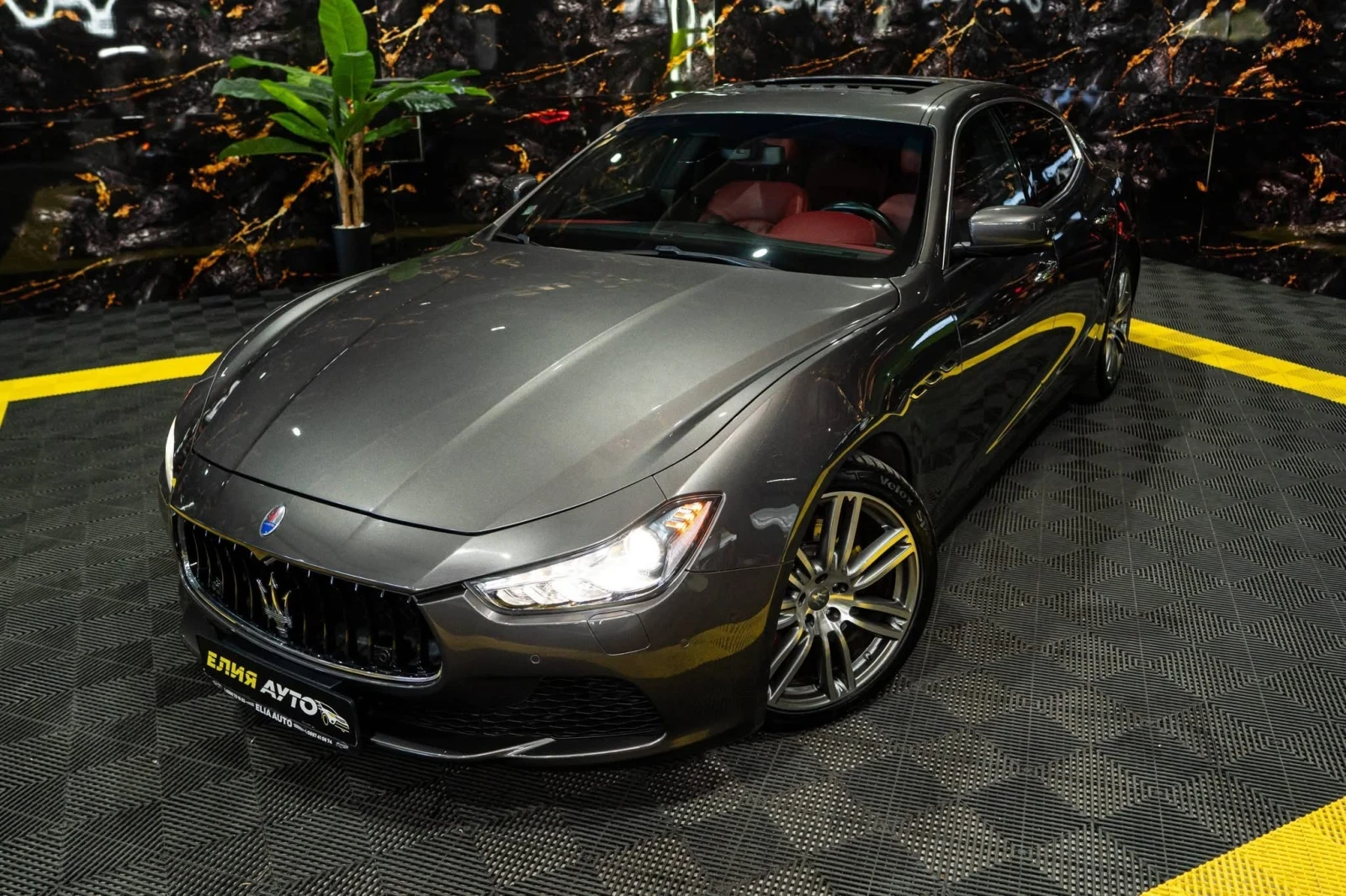 Maserati Ghibli Q4 MEGA FULL LED NAVI CARBON ЛИЗИНГ 100%, снимка 2 - Автомобили и джипове - 55732532