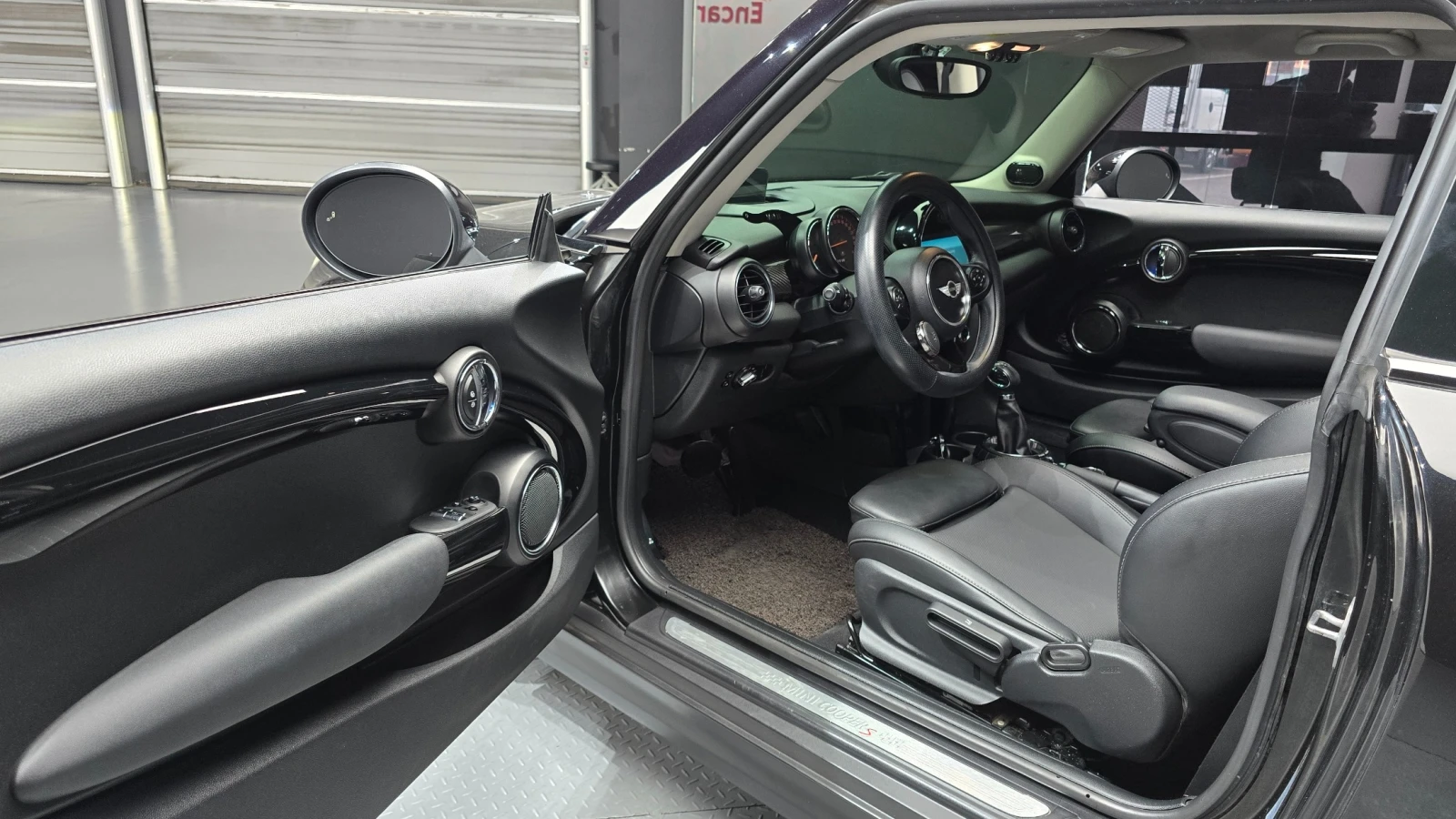 Mini Cooper s 2.0 Turbo , снимка 6 - Автомобили и джипове - 56117717