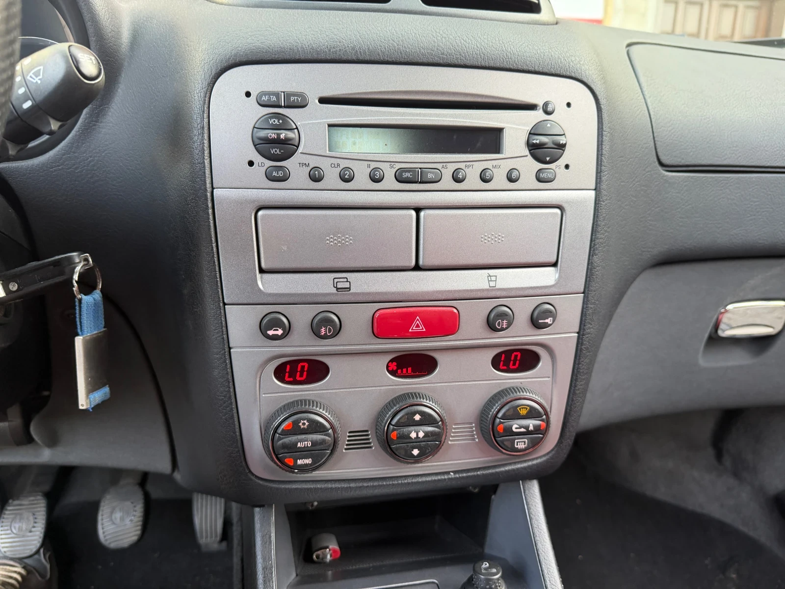 Alfa Romeo 147, снимка 13 - Автомобили и джипове - 56127888