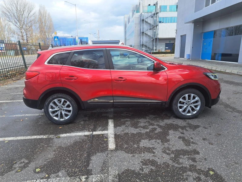 Renault Kadjar, снимка 5 - Автомобили и джипове - 48106718