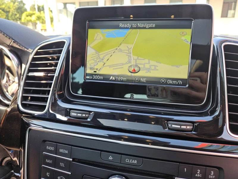Mercedes-Benz GLS 400 4 Matic, снимка 6 - Автомобили и джипове - 52305376