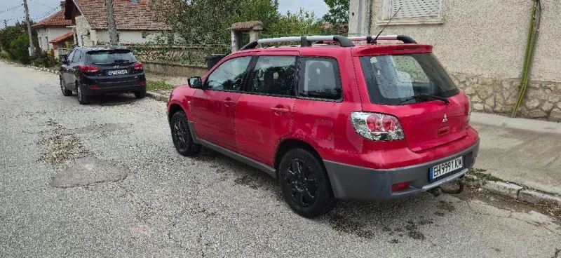 Mitsubishi Outlander 2.0i, снимка 4 - Автомобили и джипове - 52860196