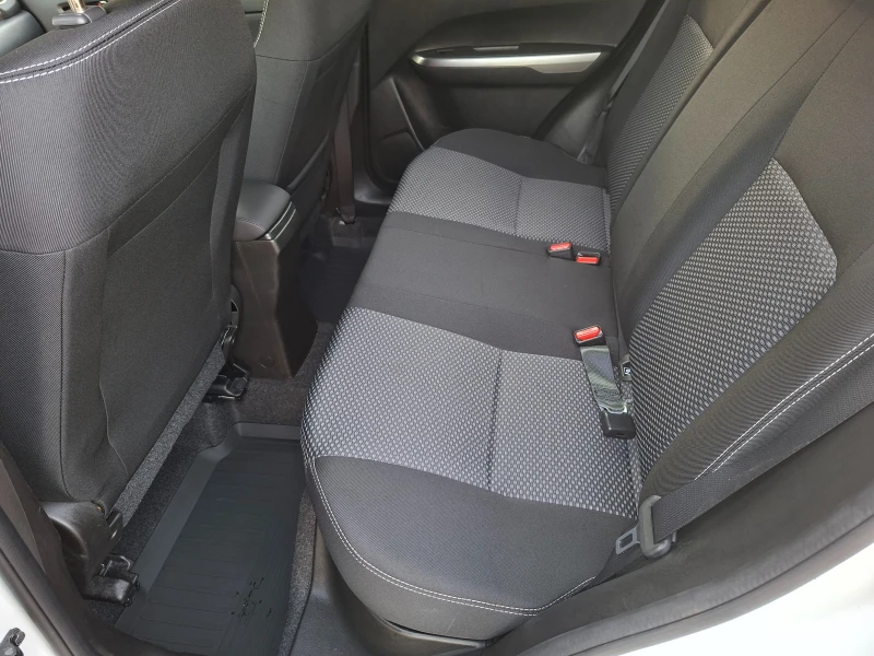 Suzuki Vitara 4x4, снимка 8 - Автомобили и джипове - 52628224