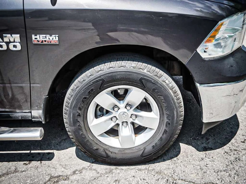 Dodge RAM 1500 * ST| AS TRADED| * CARFAX * ЦЕНА ДО БГ, снимка 9 - Автомобили и джипове - 53582765