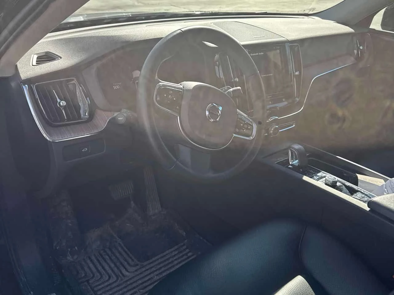 Volvo XC60 * Plus Dark Theme* 2 КЛЮЧА* PANO* KEYLESS* ПОДГРЕВ, снимка 5 - Автомобили и джипове - 54003749