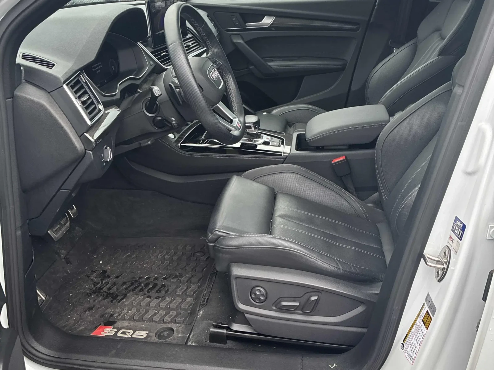 Audi SQ5 Progressiv * * CARFAX * * АВТО КРЕДИТ * * , снимка 8 - Автомобили и джипове - 54169600