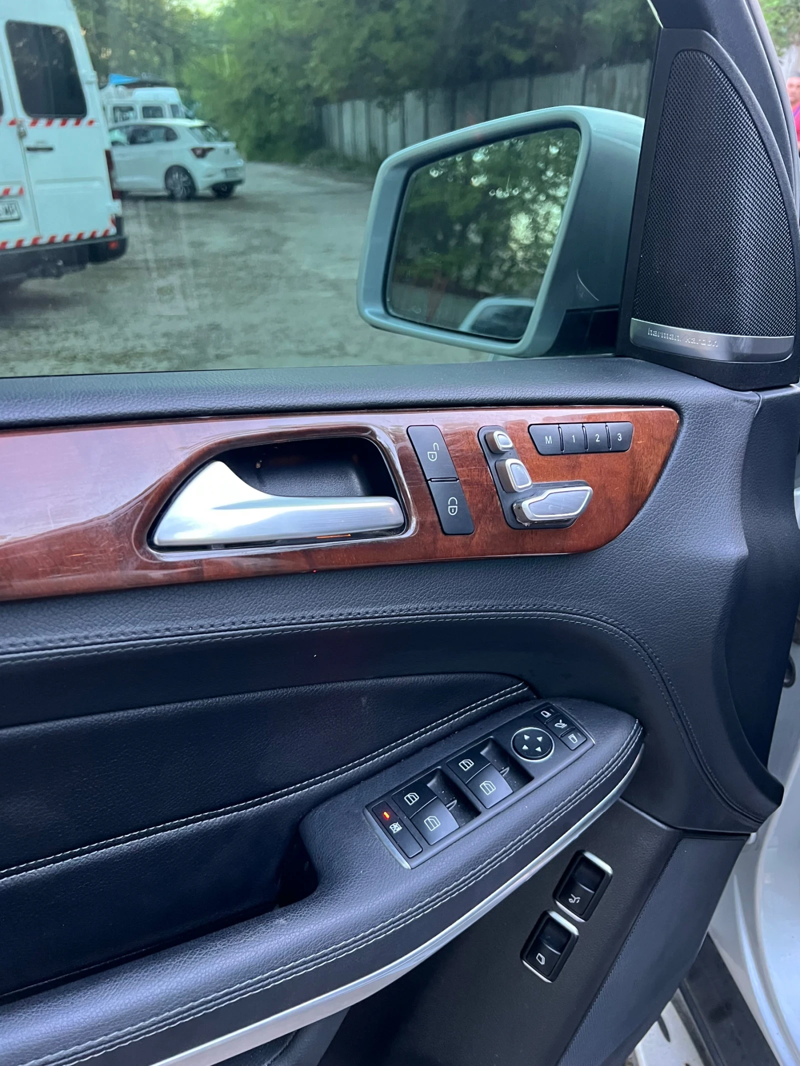 Mercedes-Benz GLS 500 , 2019г AMG Pak, FUL FUL, , снимка 16 - Автомобили и джипове - 54425135