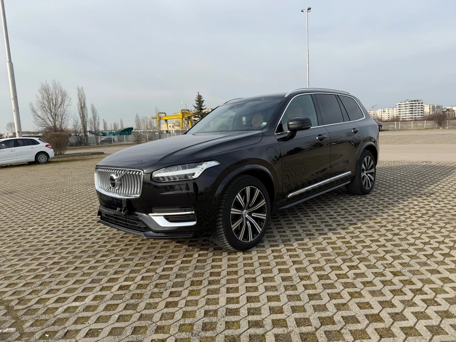 Volvo Xc90 INSCRIPTION T8 PHEV 6+ 1 ГАРАНЦИЯ, снимка 2 - Автомобили и джипове - 55000383