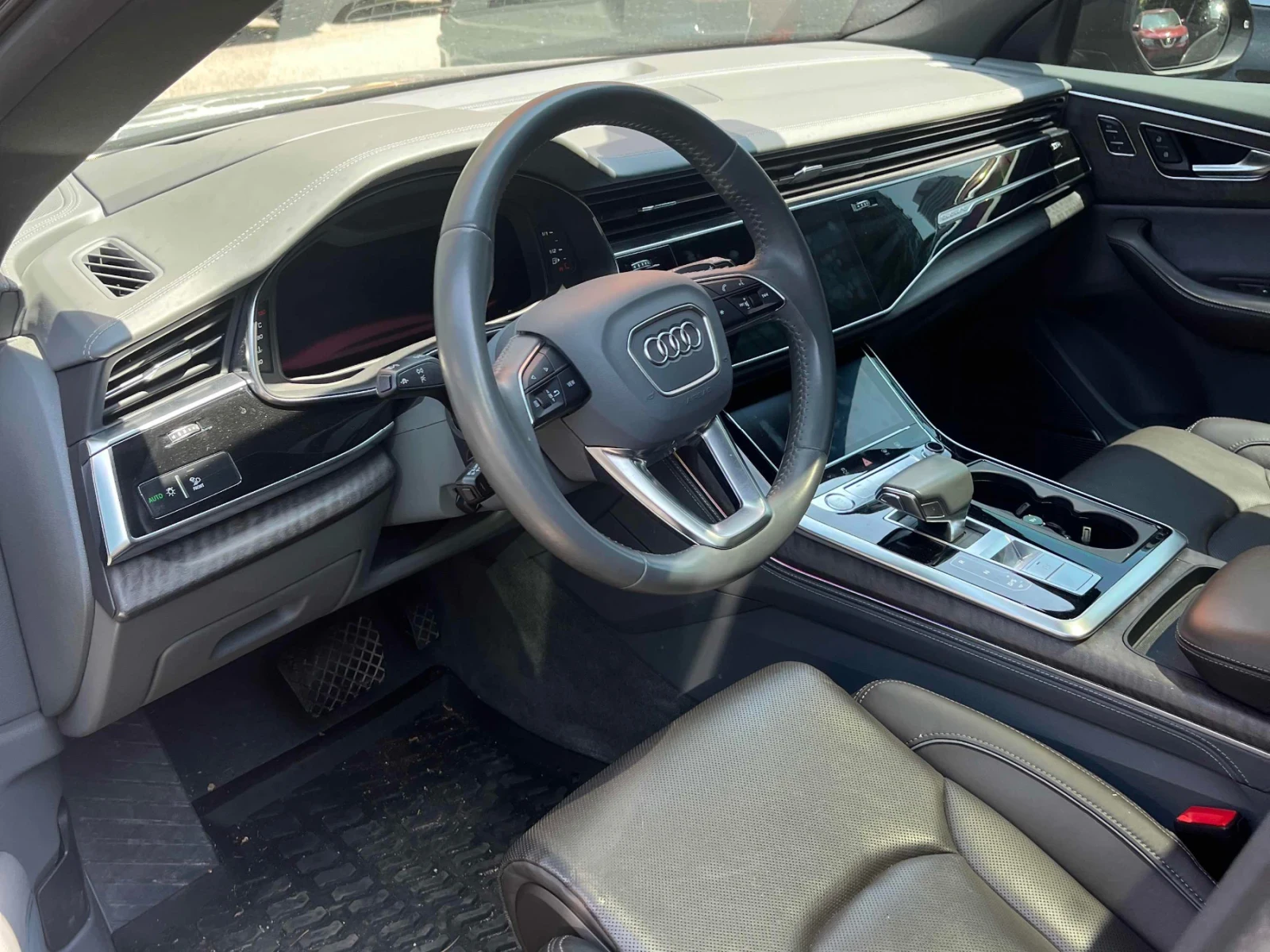 Audi Q8 TECHNIK * ДИСТРОНИК * ПОДГРЕВ * ОБДУХВАН * ПАНО, снимка 6 - Автомобили и джипове - 55254477