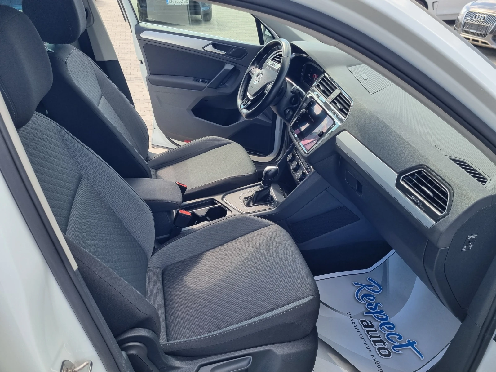 VW Tiguan * R-LINE* 2020�. DIGITAL, LED, �������� ������� �  | Mobile.bg � ����������� 14