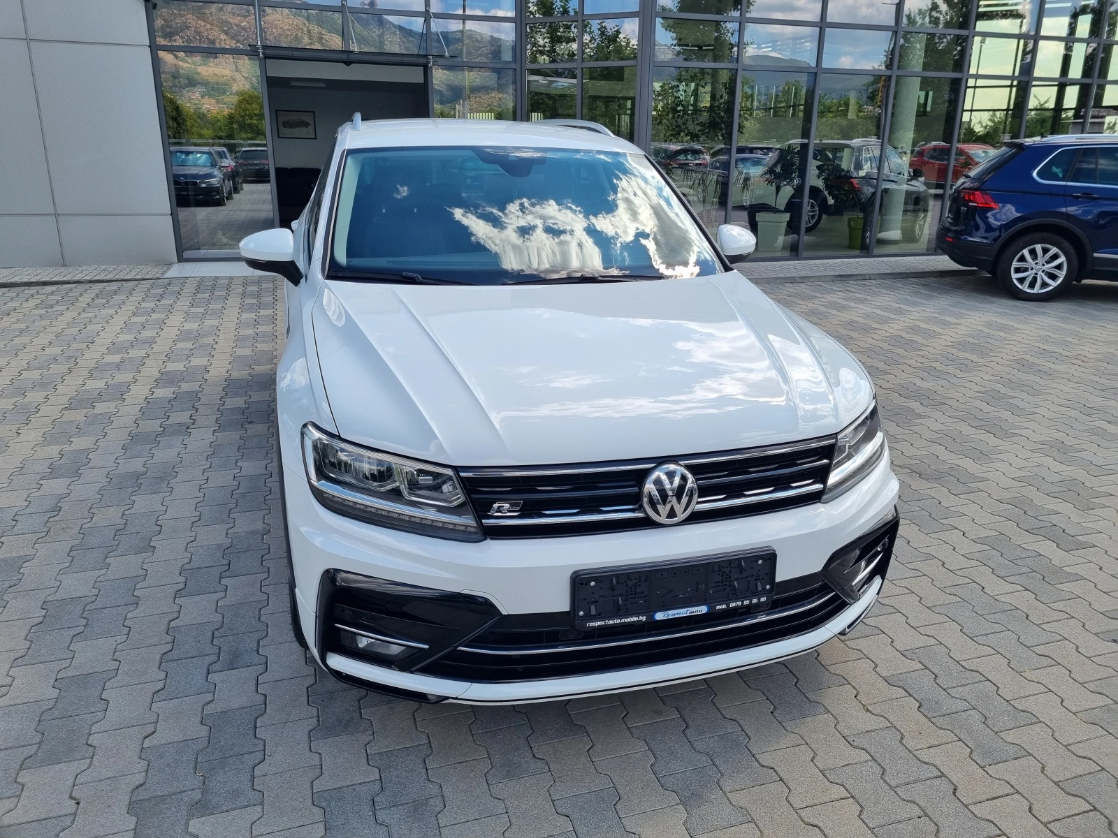 VW Tiguan * R-LINE* 2020г. DIGITAL, LED, СЕРВИЗНА ИСТОРИЯ в 