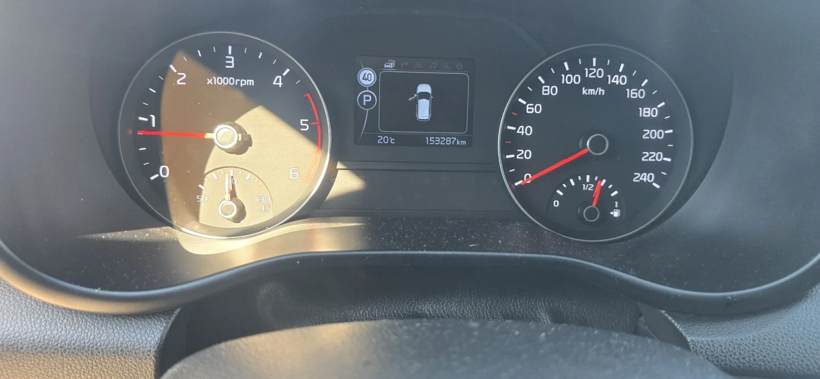Kia Sportage 2.0crdi, снимка 12 - Автомобили и джипове - 55805657