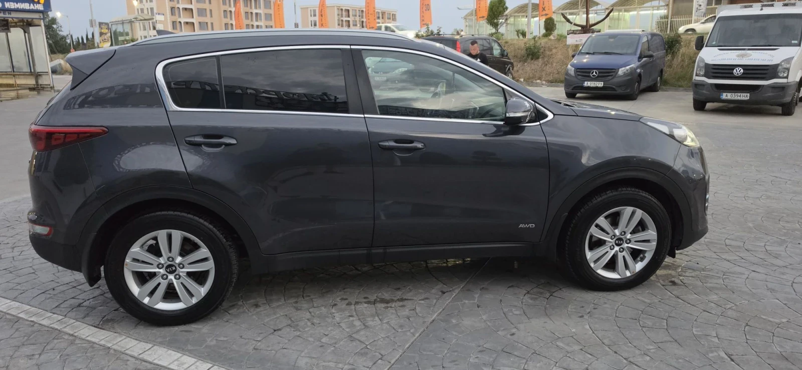Kia Sportage 2.0crdi, снимка 8 - Автомобили и джипове - 55805657