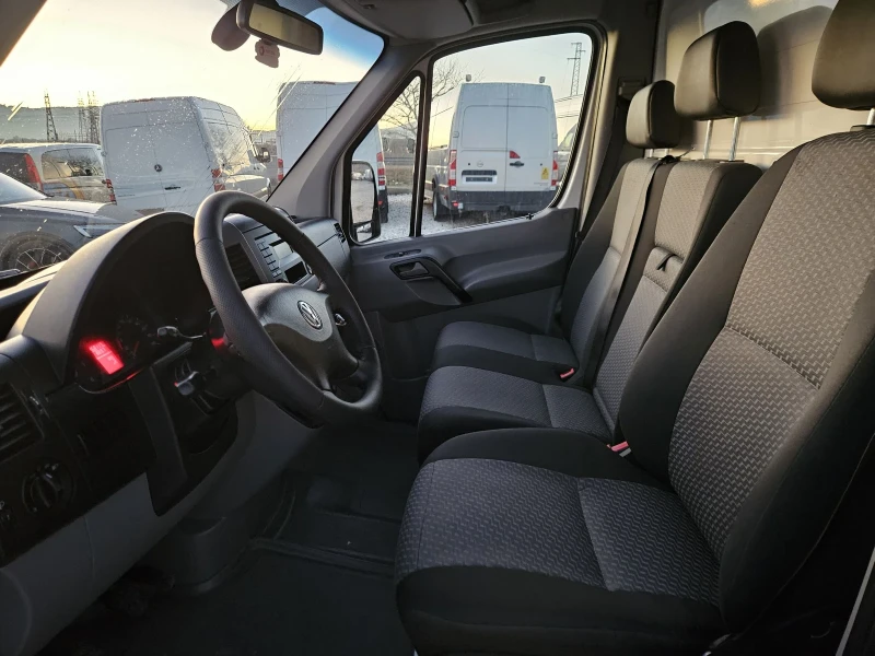 VW Crafter 2.0TDI, Щора, Клима, До 3.5 тона, снимка 9 - Бусове и автобуси - 48731860