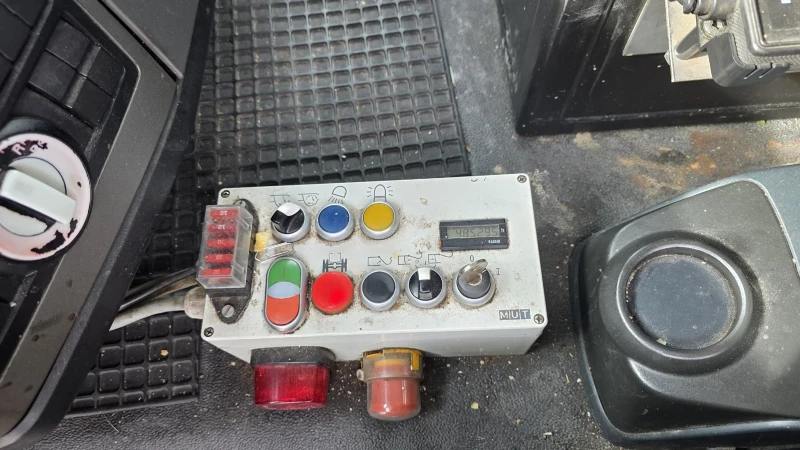 Man Tgs 28 360 EURO 5 EEV 6X2 Сметосъбирач, снимка 9 - Камиони - 53381750