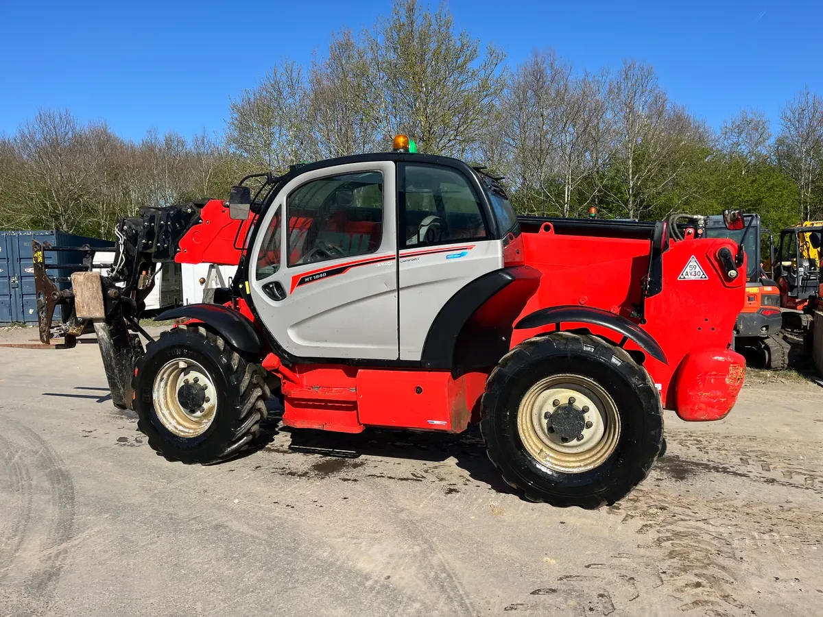 Телескопичен товарач Manitou MT 1840, снимка 8 - Селскостопанска техника - 55058651