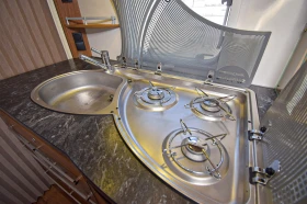 Каравана Dethleffs Nomad 460, снимка 7