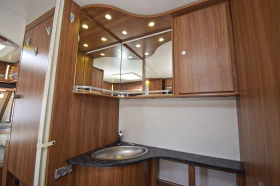 Каравана Dethleffs Nomad 460, снимка 13