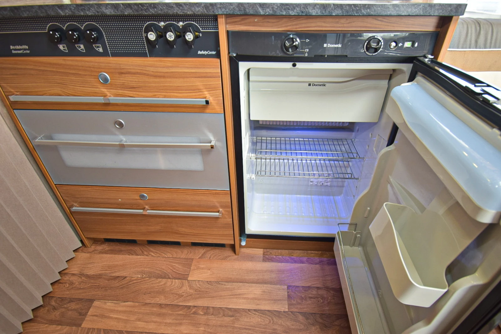 �������� Dethleffs Nomad 460 | Mobile.bg � ����������� 8