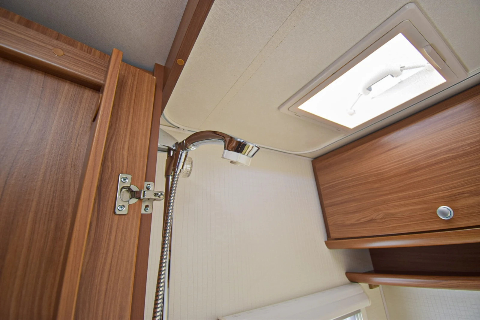 �������� Dethleffs Nomad 460 | Mobile.bg � ����������� 16