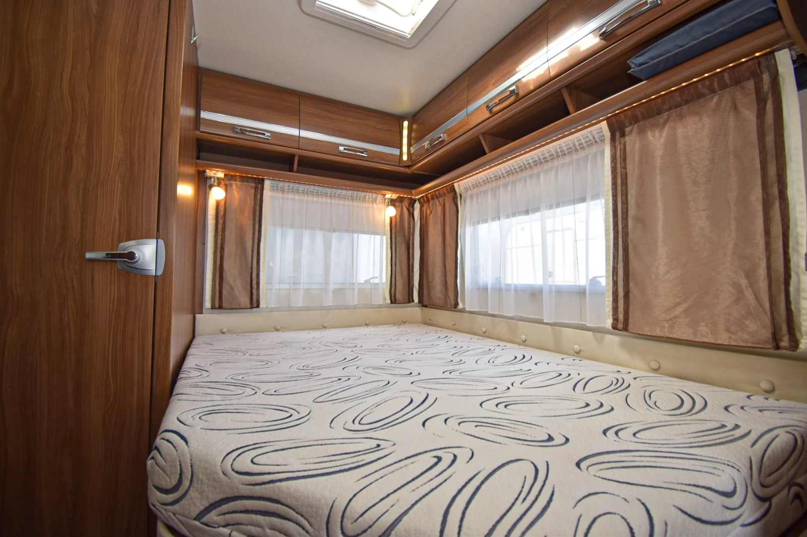 �������� Dethleffs Nomad 460 | Mobile.bg � ����������� 12