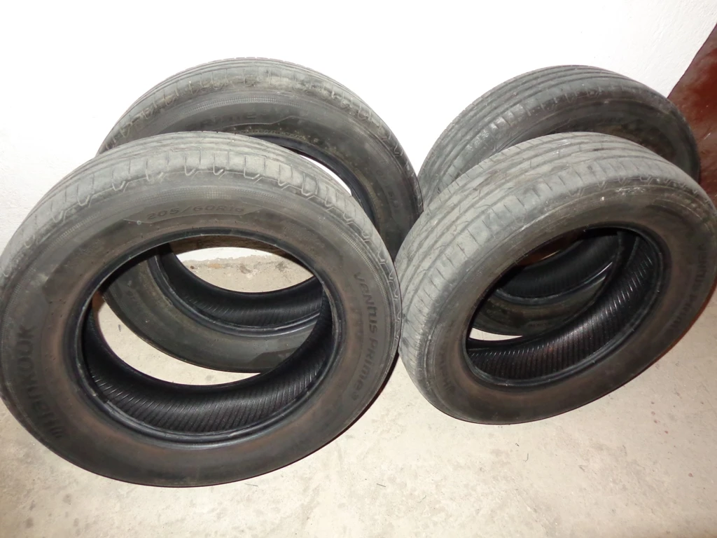 Гуми Летни 205/60R16