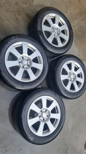        235/55R17  Mercedes-Benz