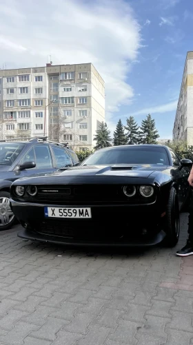 Dodge Challenger 6.4, снимка 3