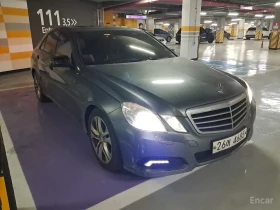 Mercedes-Benz E 220 МАЛКО КИЛОМЕТРИ/ОТЛИЧНО СЪСТОЯНИЕ/ЦЕНА ДО БЪЛГАРИЯ, снимка 3