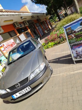 Opel Vectra Седан, снимка 2