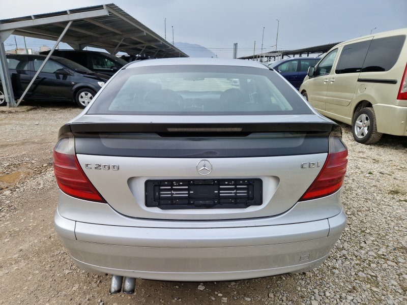 Mercedes-Benz C 220 200cdi 122к 6 ск италия, снимка 6 - Автомобили и джипове - 44653533