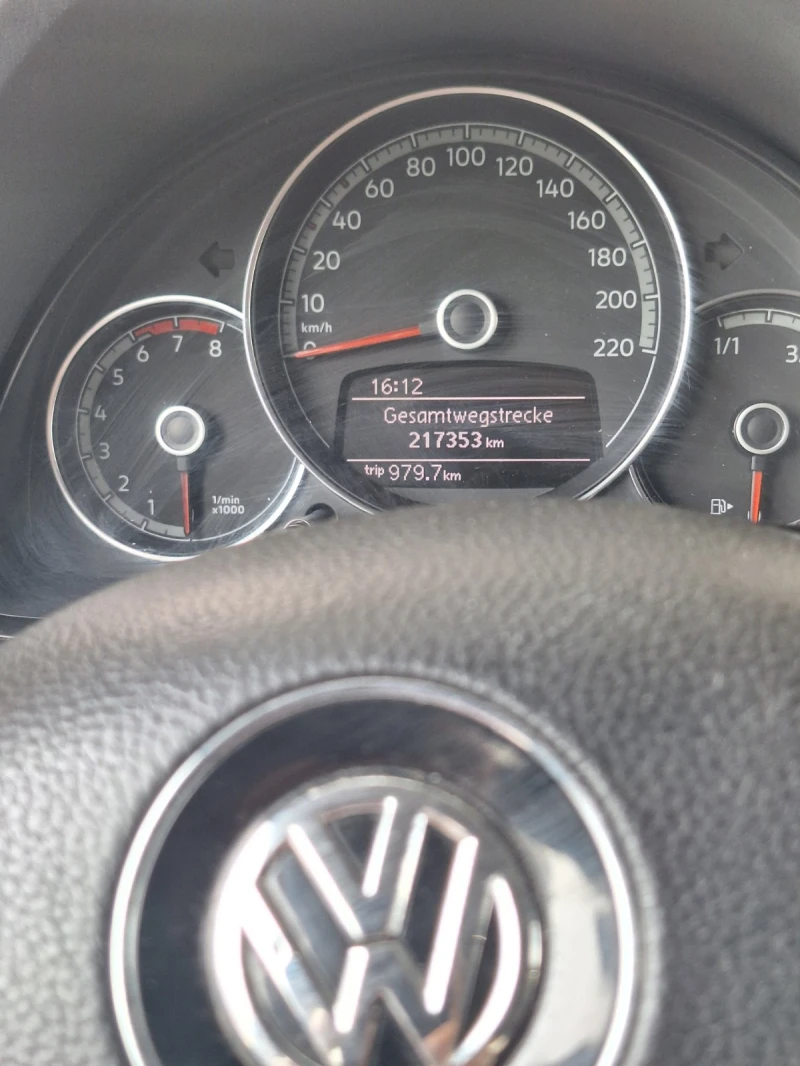 VW Up, снимка 6 - Автомобили и джипове - 47290291