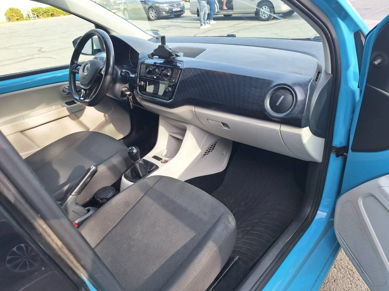 VW Up, снимка 10 - Автомобили и джипове - 47290291