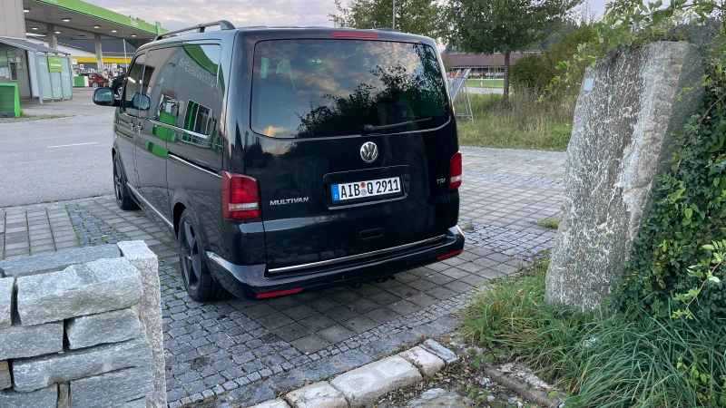 VW Multivan T5, снимка 2 - Автомобили и джипове - 47487517