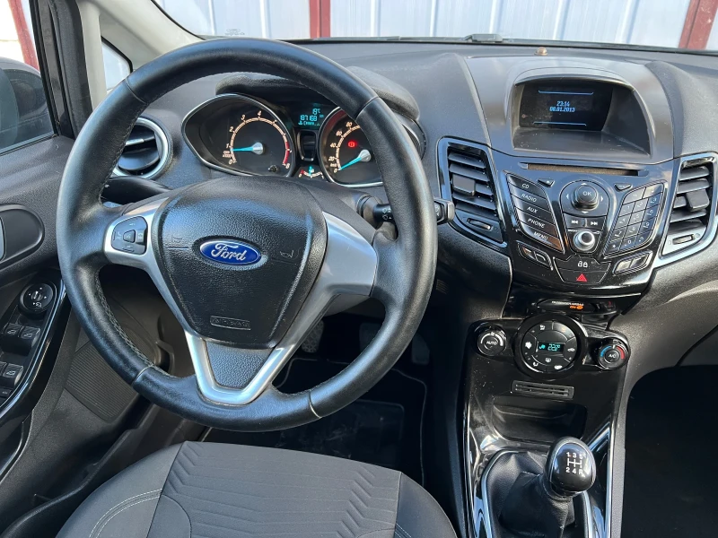 Ford Fiesta 1.4i GAZ-LED фарове, снимка 9 - Автомобили и джипове - 47502860