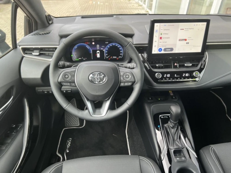 Toyota Corolla 2.0 HYBRID/196HP/LOUNGE/TOURING SPORT/HUD/382b, снимка 9 - Автомобили и джипове - 47810366