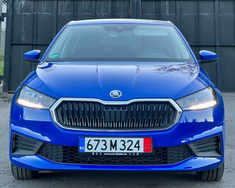 Skoda Fabia 5063 км. * ГАРАНЦИЯ * LED * НОВ ВНОС, снимка 2 - Автомобили и джипове - 49375384